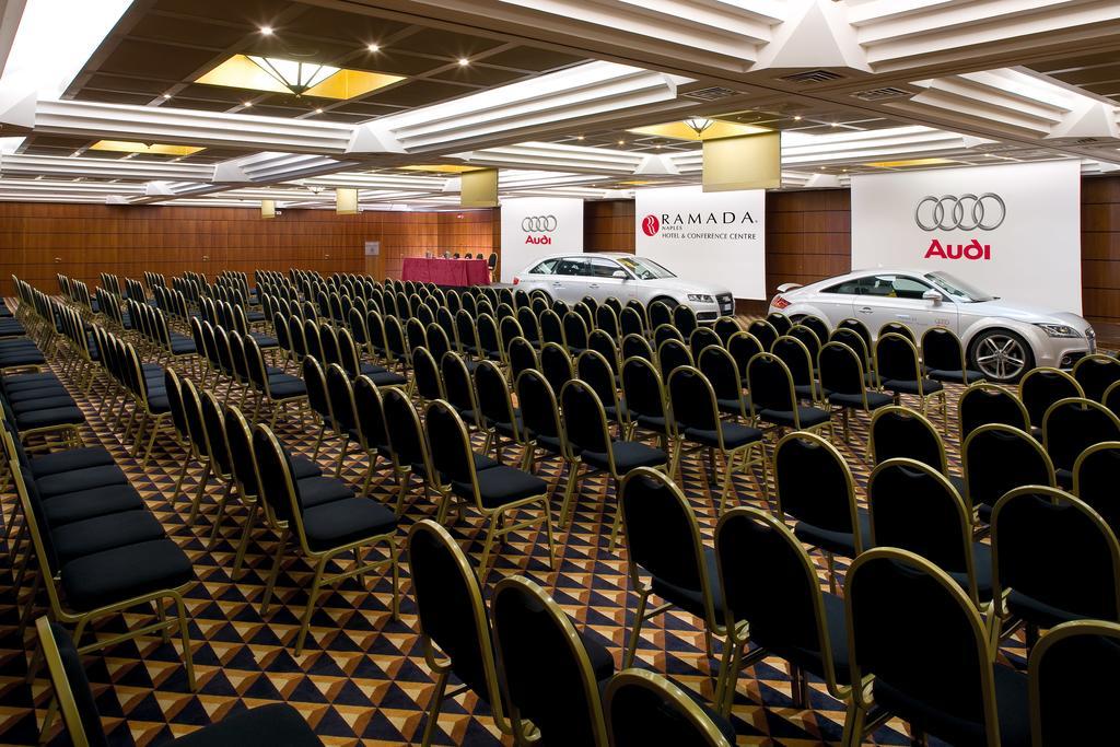 Hotel Ramada By Wyndham Napoli Esterno foto