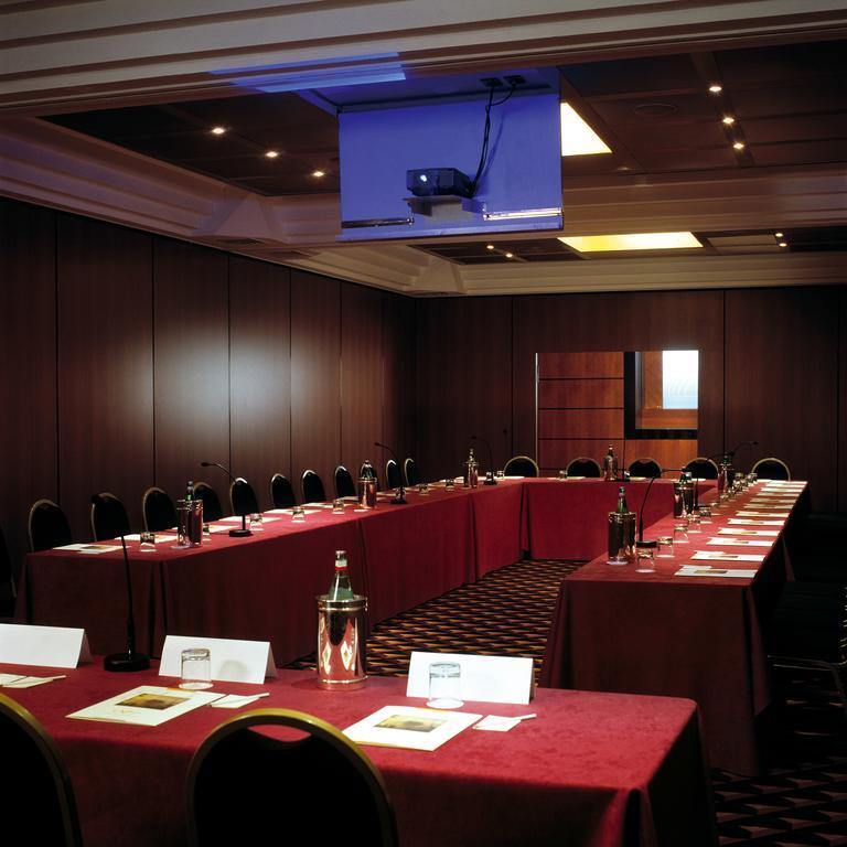 Hotel Ramada By Wyndham Napoli Esterno foto