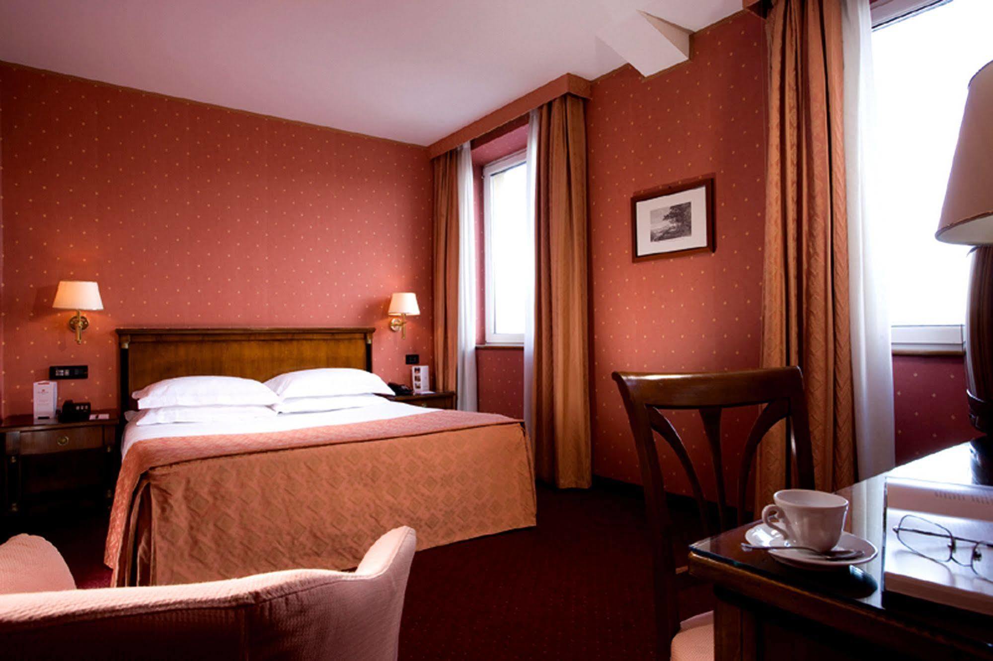 Hotel Ramada By Wyndham Napoli Camera foto