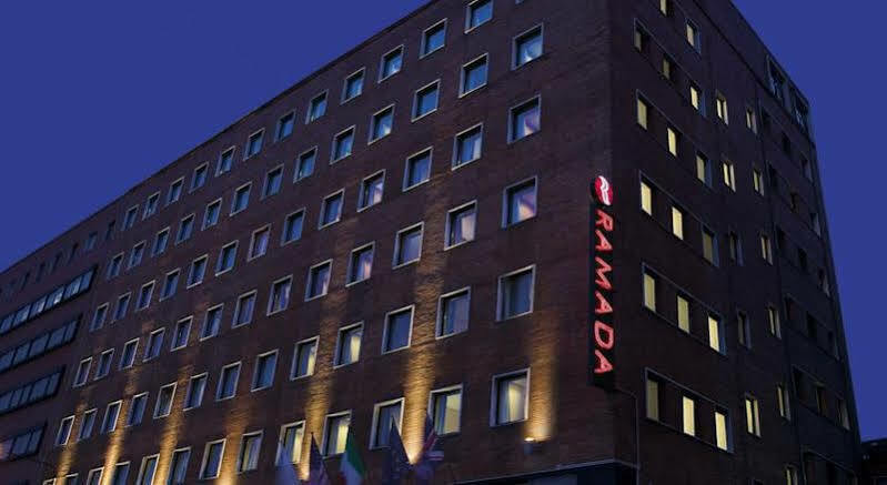 Hotel Ramada By Wyndham Napoli Esterno foto
